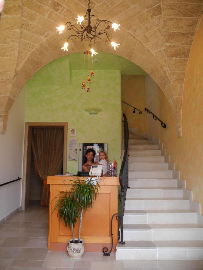 Villa Arneide Bed And Breakfast Torre Lapillo Exterior photo