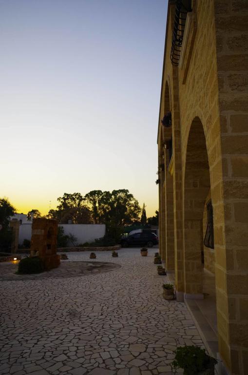 Villa Arneide Bed And Breakfast Torre Lapillo Exterior photo