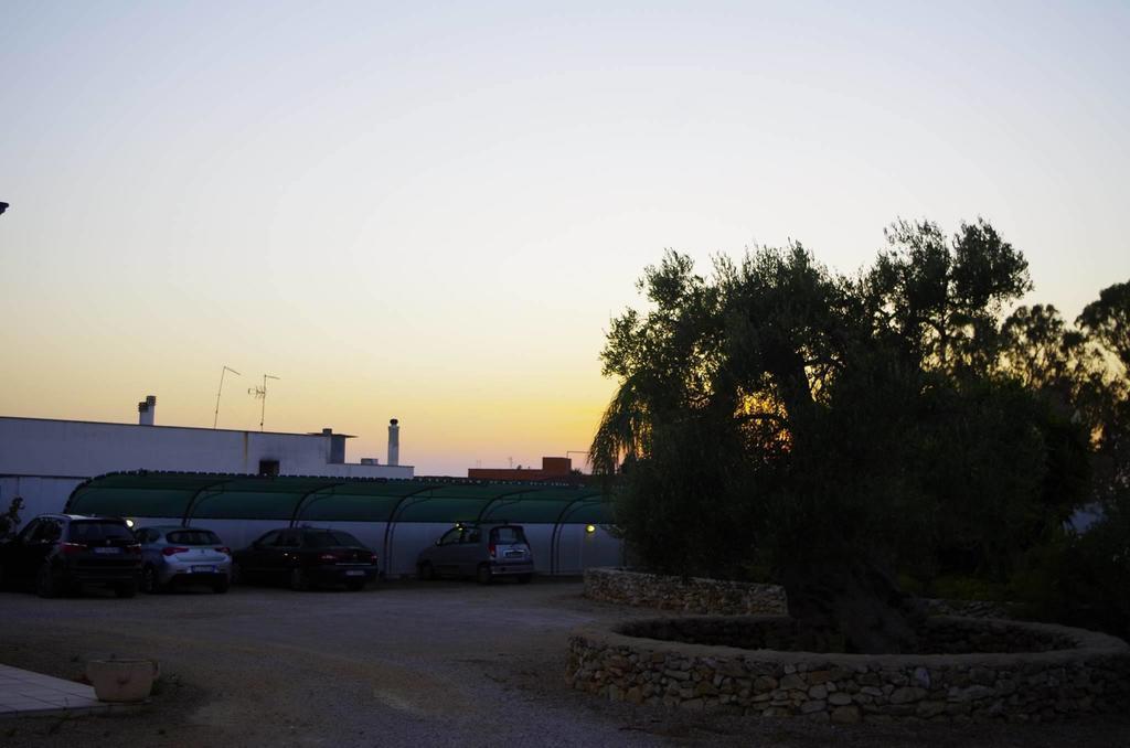 Villa Arneide Bed And Breakfast Torre Lapillo Exterior photo
